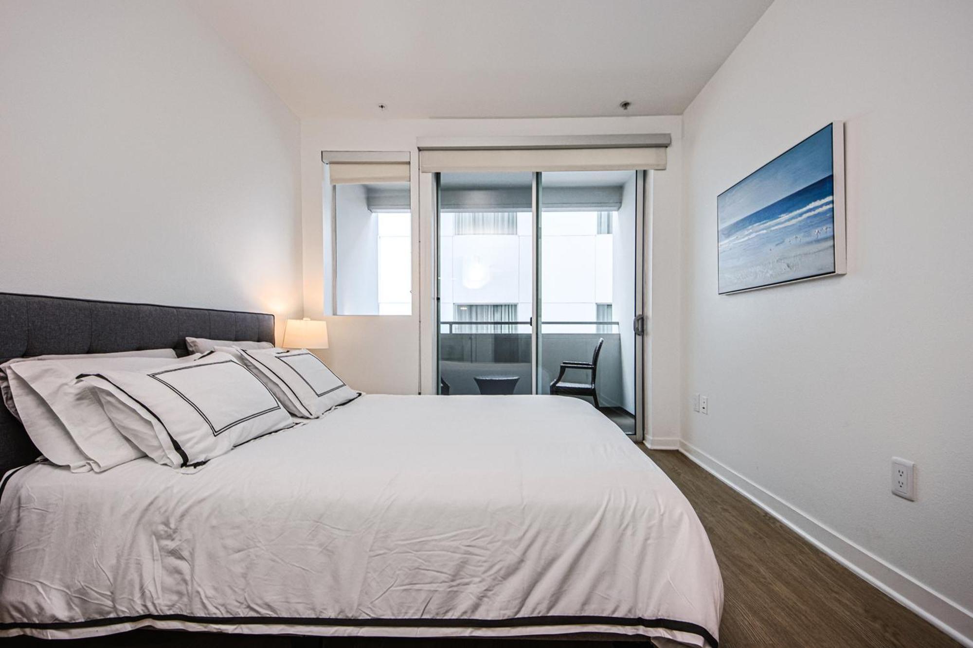 The Carlton - Modern-Lux 2 Master Suites-Secure Bldg & Parking- 5 Blks To Ocean Ave Los Angeles Exterior photo